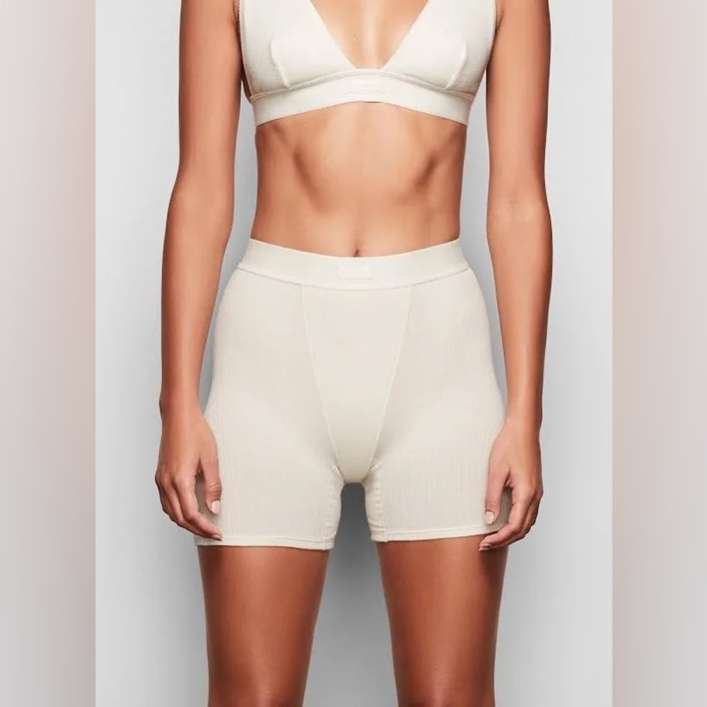 Skims Cotton Rib Boxer - Picture 2 of 11